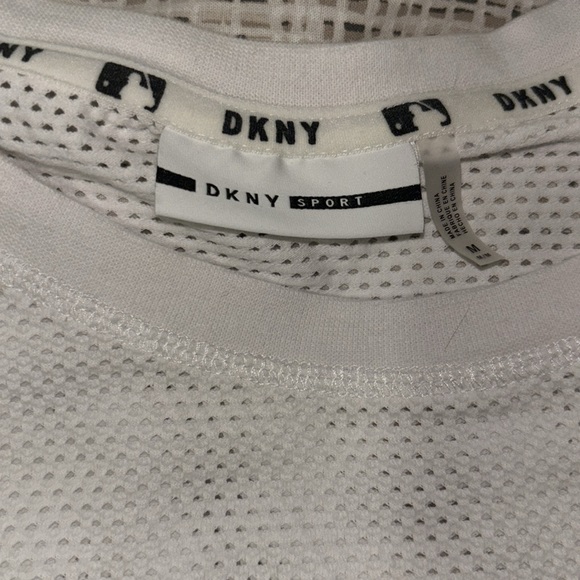 DKNY x MLB Los Angeles Dodgers Top - Picture 3 of 5